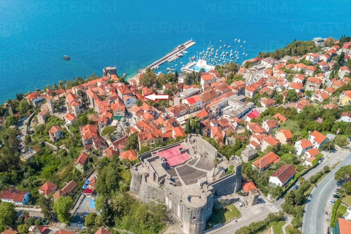 Apartment Old Town Херцег Нови Екстериор снимка