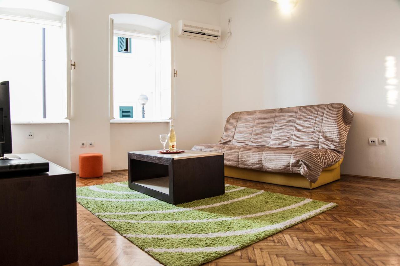 Apartment Old Town Херцег Нови Екстериор снимка