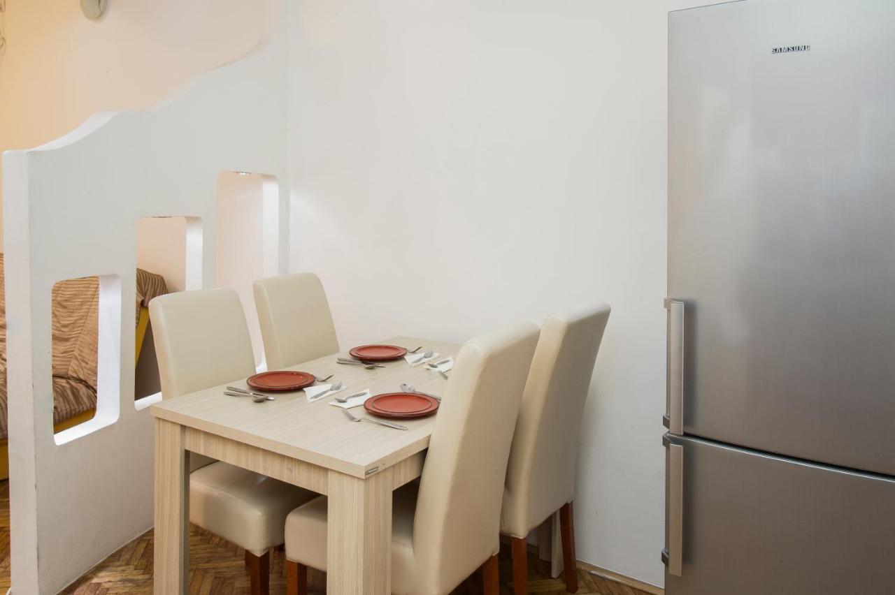 Apartment Old Town Херцег Нови Екстериор снимка