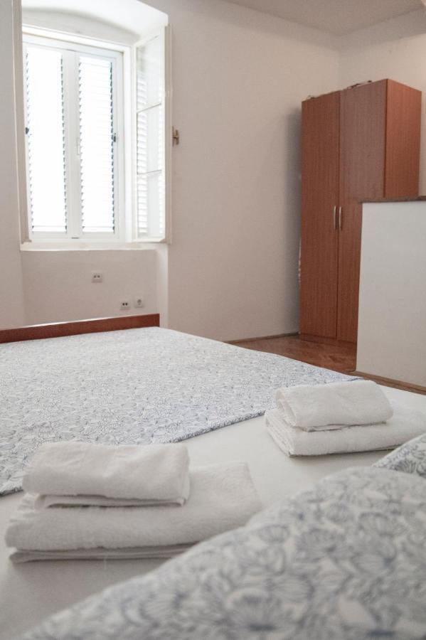 Apartment Old Town Херцег Нови Екстериор снимка